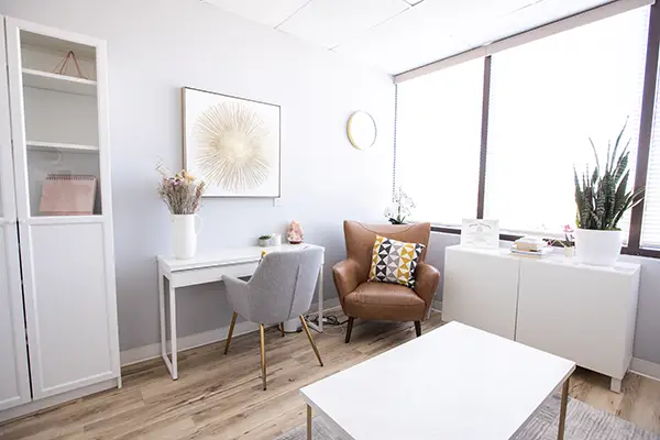 Couples Reconnect – Office 7 A beautifully decorated couples counselling office at Couples Revconnect in Calgary